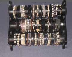 Diverse Armbänder